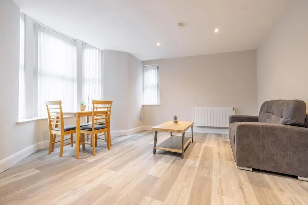 Apartment Newly Renovated 1 Bedroom Flat Close To Queens - 1 Belfast