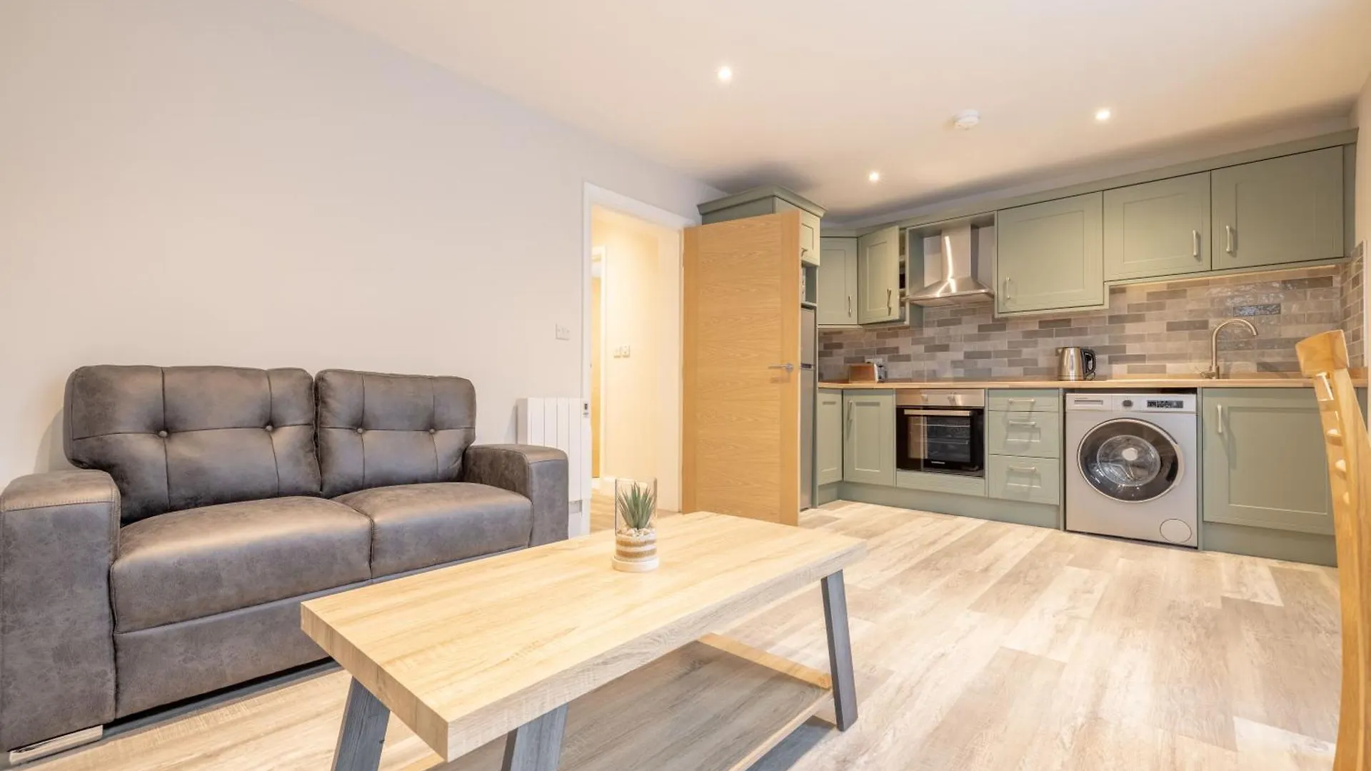 Apartment Newly Renovated 1 Bedroom Flat Close To Queens - 1 Belfast